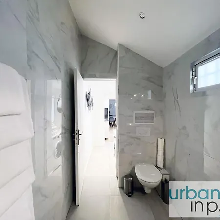 Urban Flat 181 - Pretty Flat In