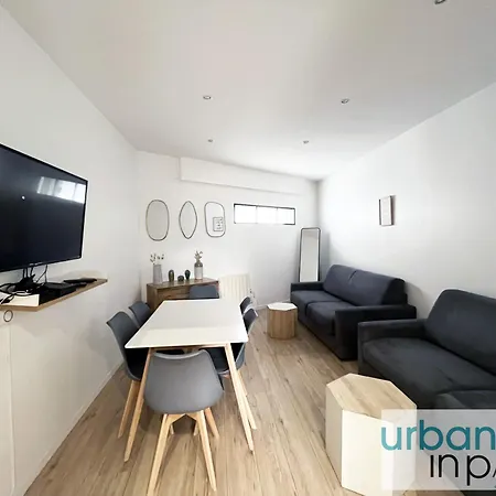 Urban Flat 181 - Pretty Flat In Apartment *